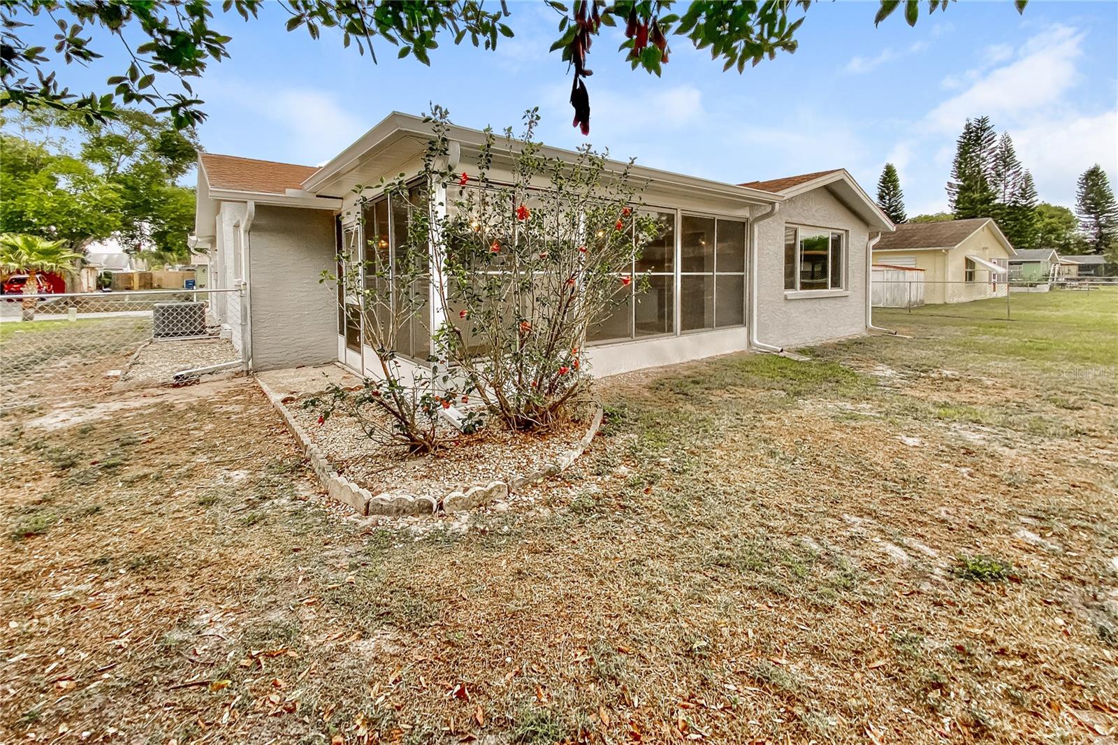 Image 14 of 16 For 4153 Woodtrail Boulevard