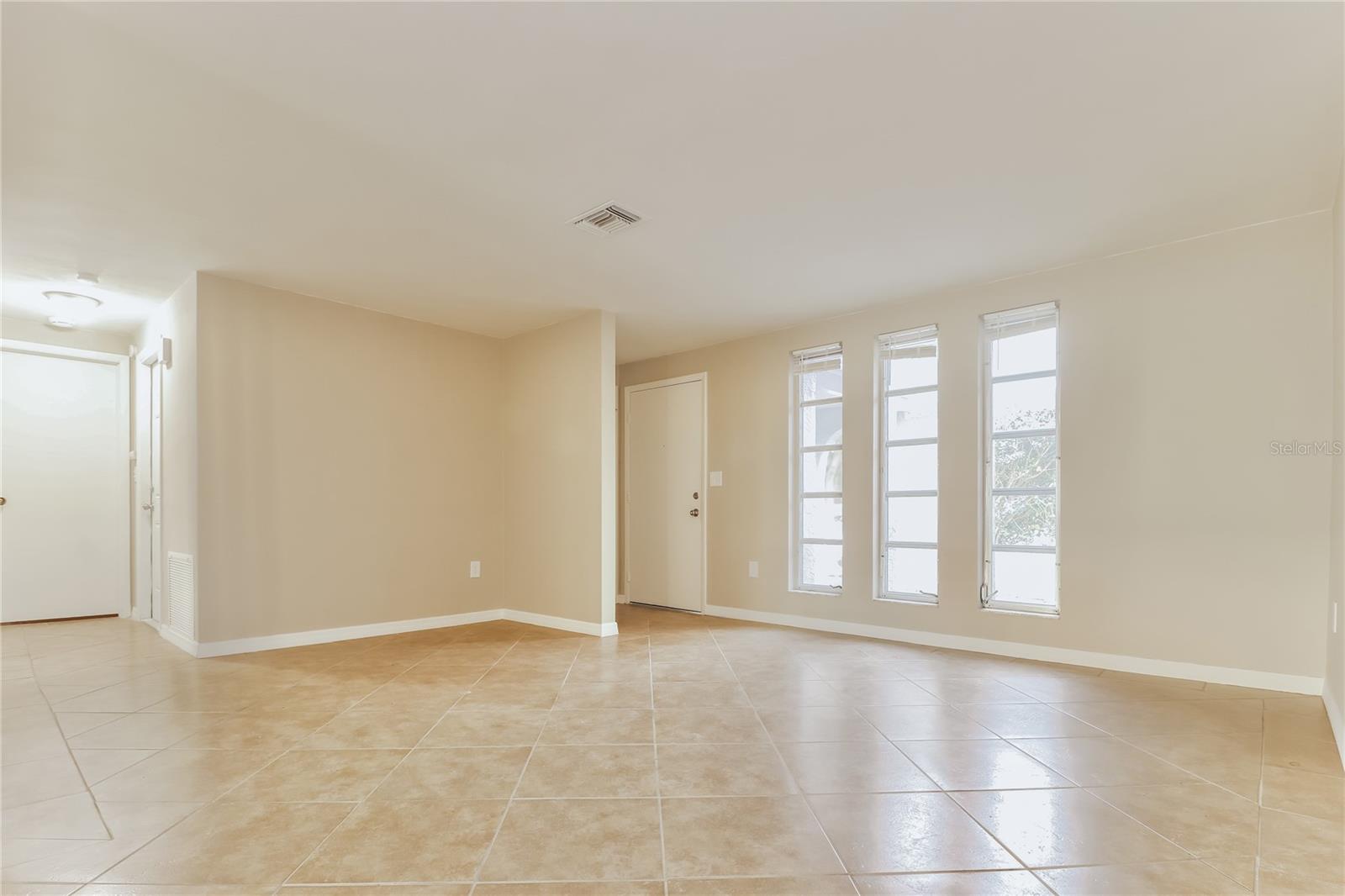 Image 3 of 16 For 4153 Woodtrail Boulevard