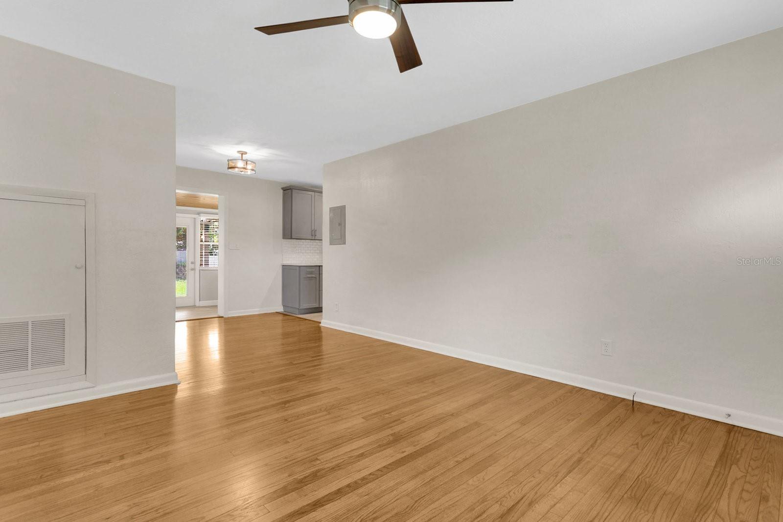 Image 6 of 35 For 2418 Nancy Street