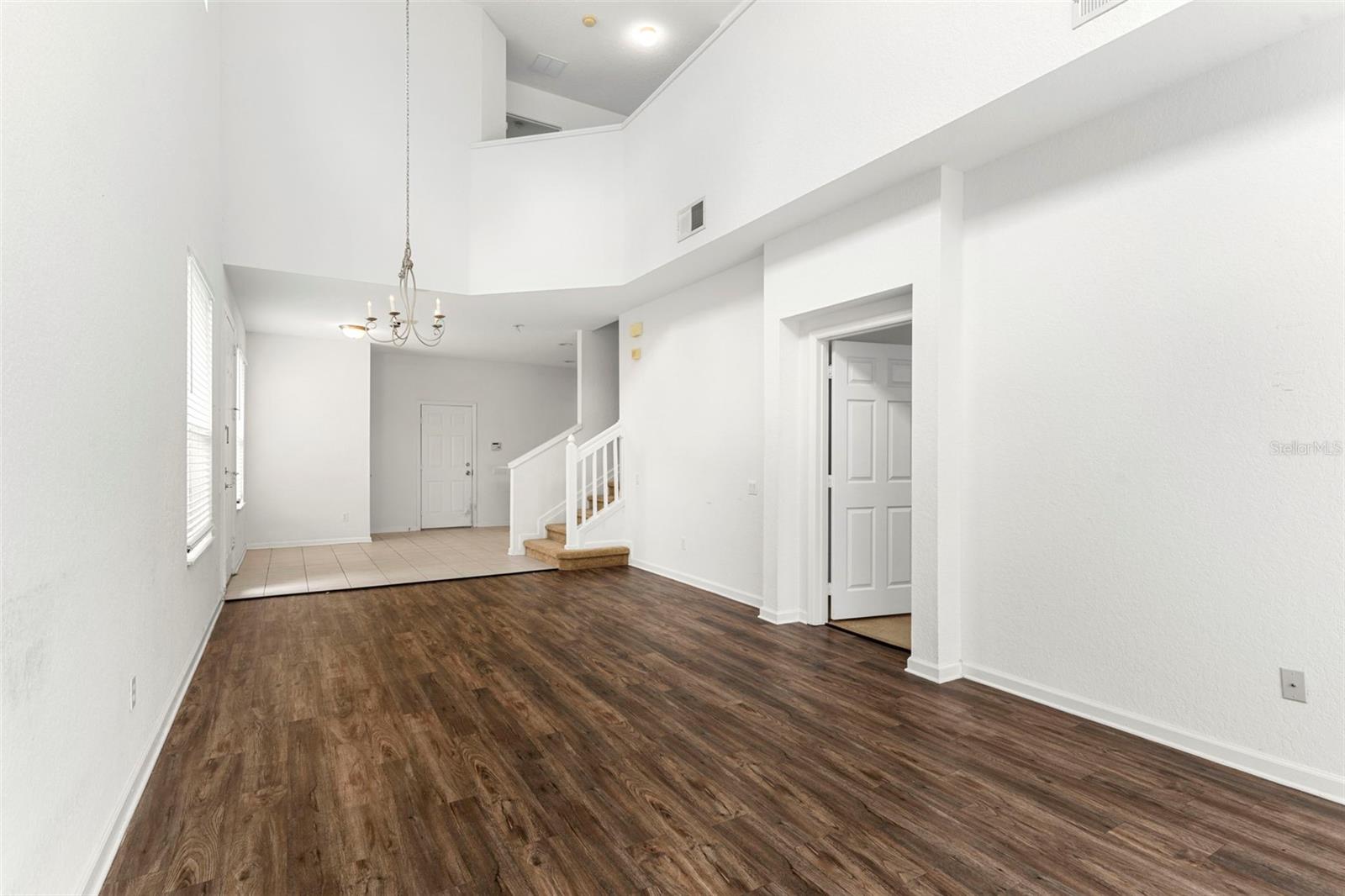 Image 7 of 33 For 1142 Shallcross Avenue