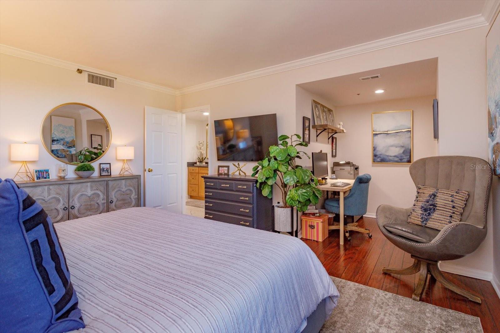 Image 26 of 46 For 7550 Hinson Street 6a