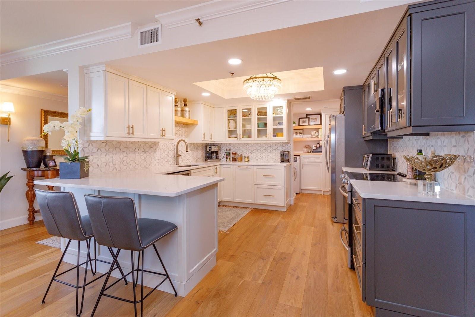 Image 7 of 46 For 7550 Hinson Street 6a