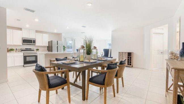 Listing photo id 4 for 3063 Griffin Street