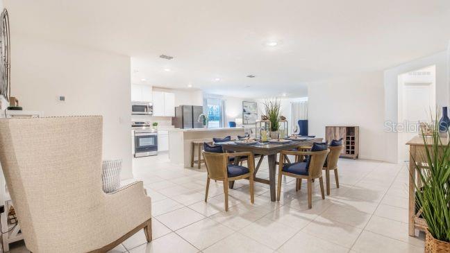 Listing photo id 5 for 3063 Griffin Street