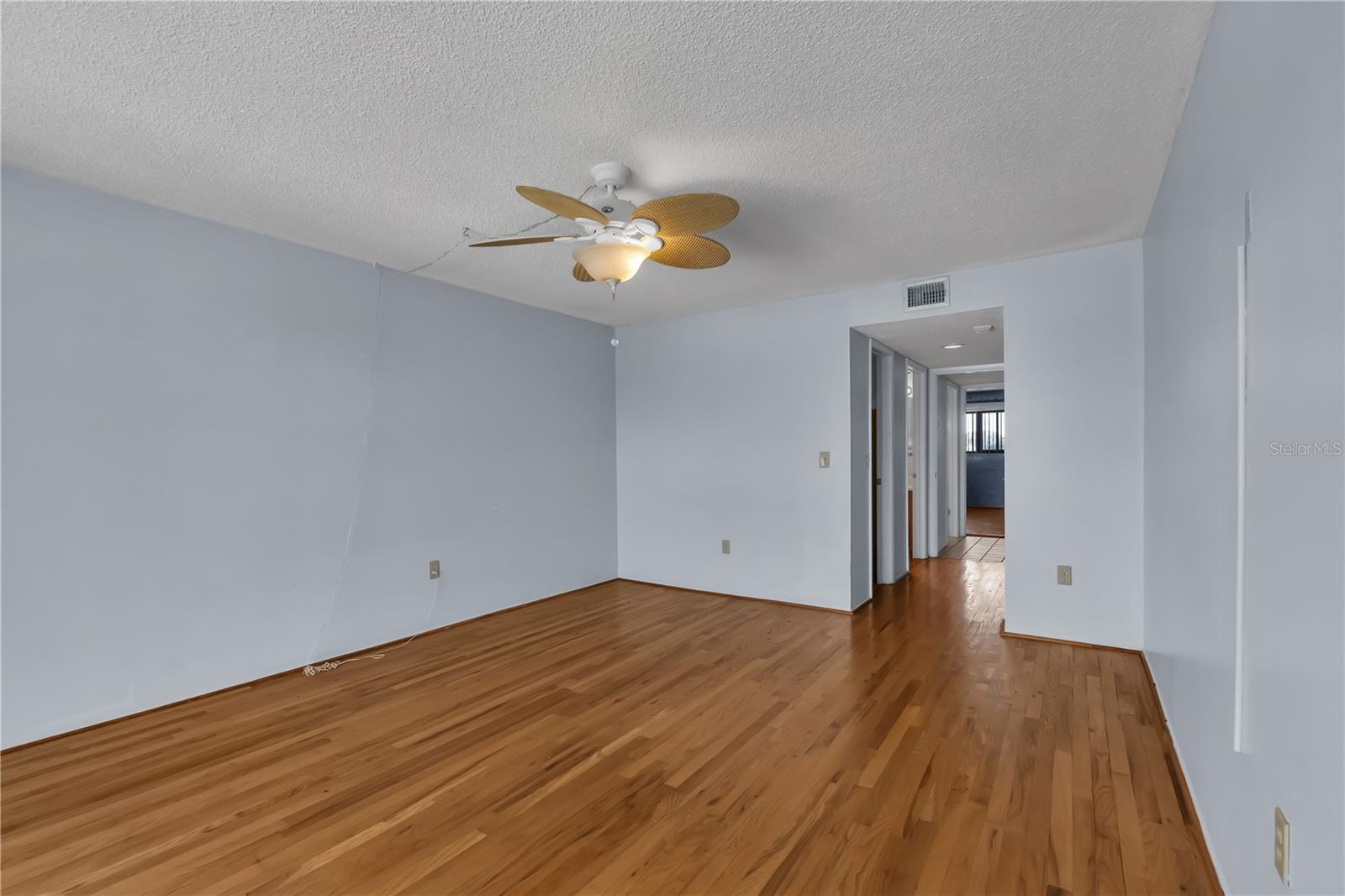 Image 21 of 29 For 3833 Banana River Boulevard 303