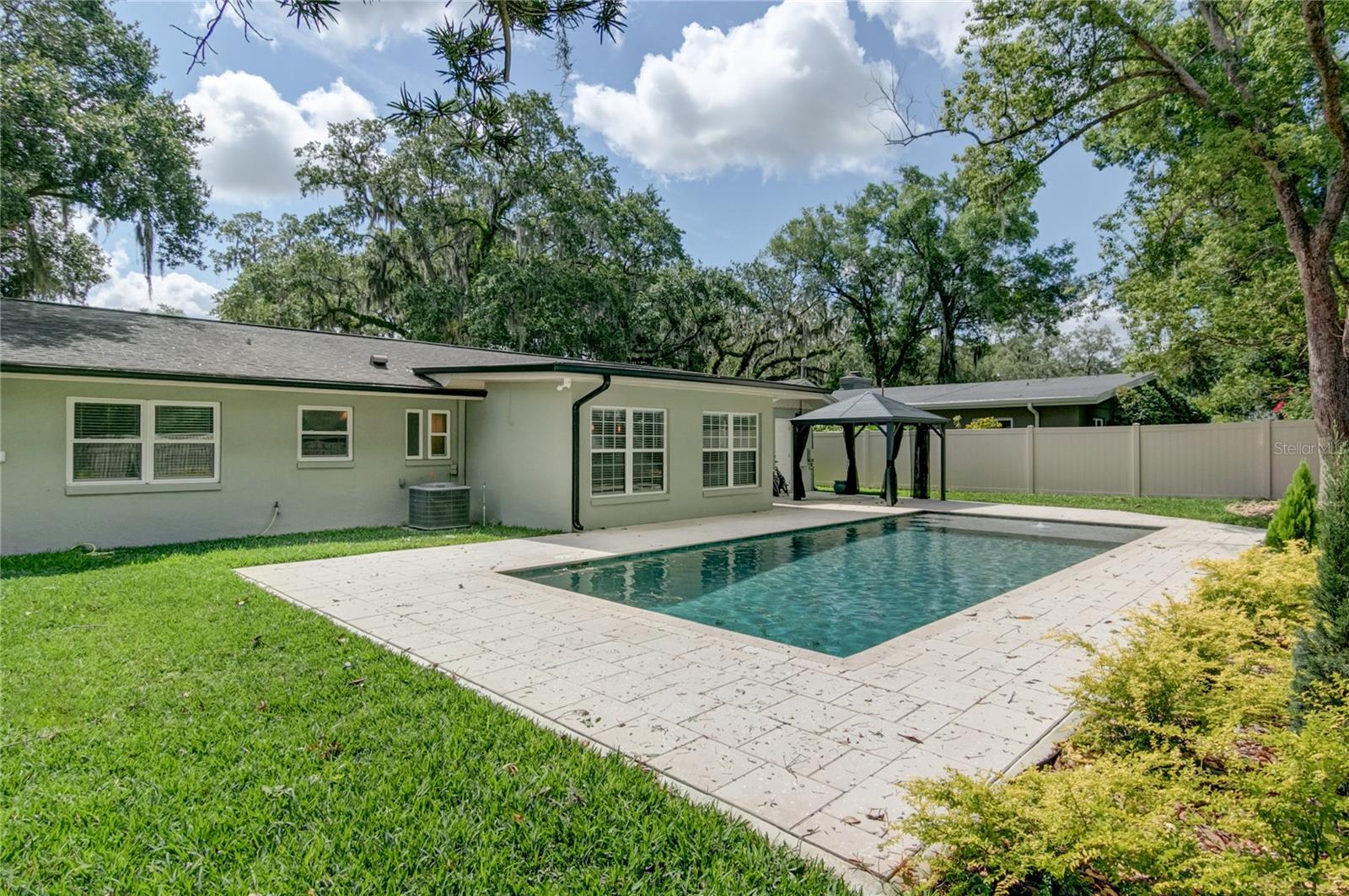 Image 26 of 27 For 2031 Temple Drive