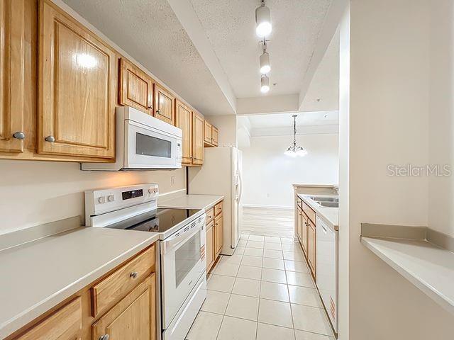 Image 18 of 40 For 12020 Villanova Drive 103