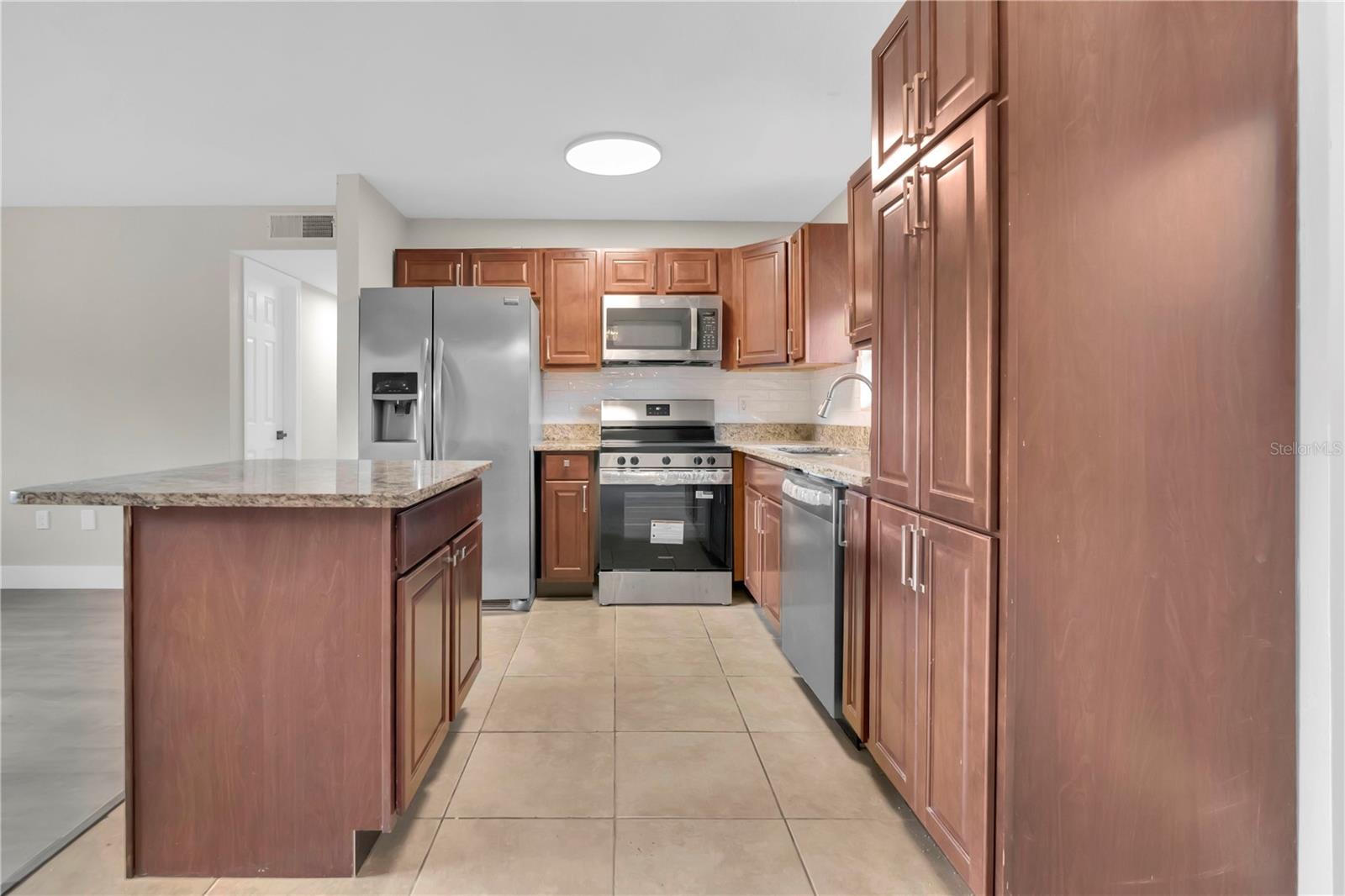 Image 10 of 26 For 5539 Huber Drive
