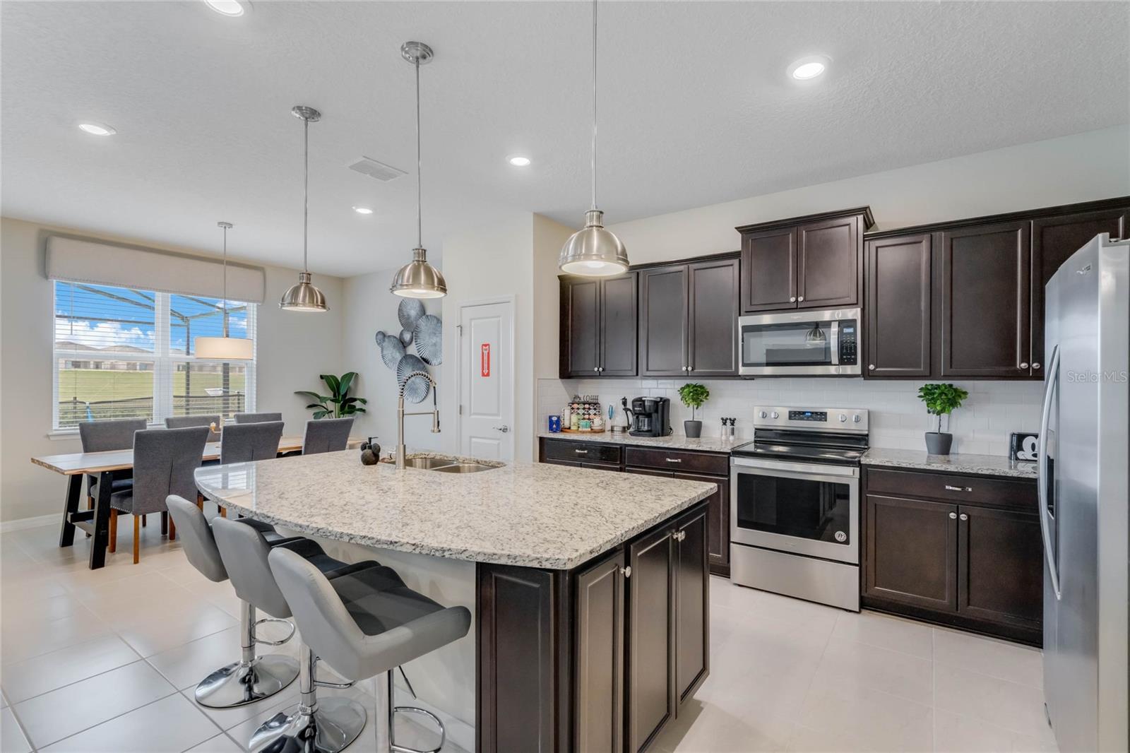Image 11 of 54 For 1170 Aloha Boulevard