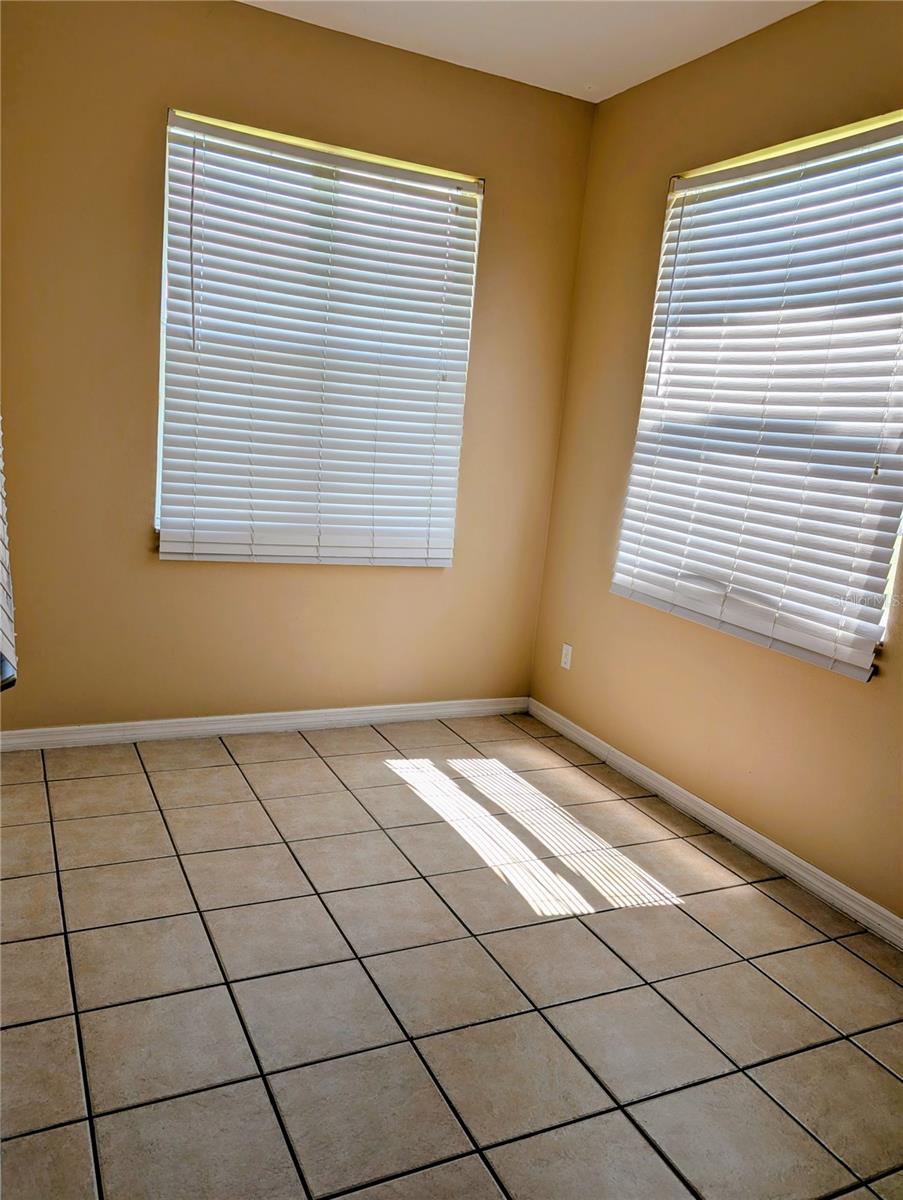Image 7 of 20 For 9441 Myrtle Creek Lane 216