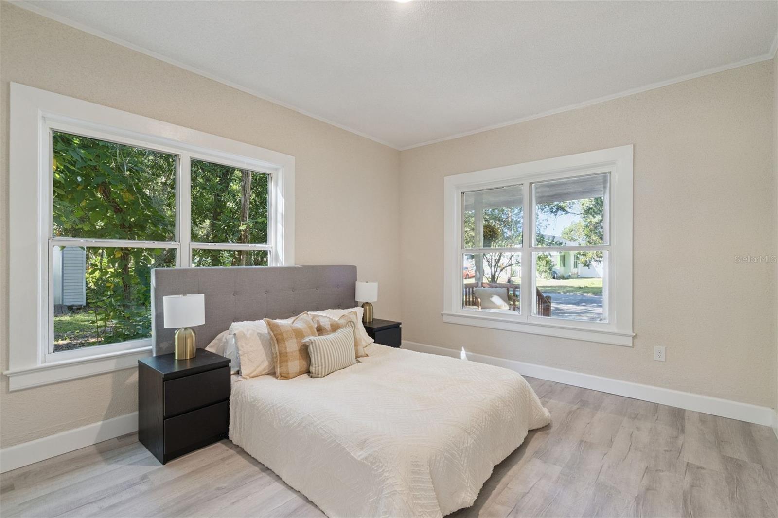 Image 12 of 41 For 2415 Laurel Avenue
