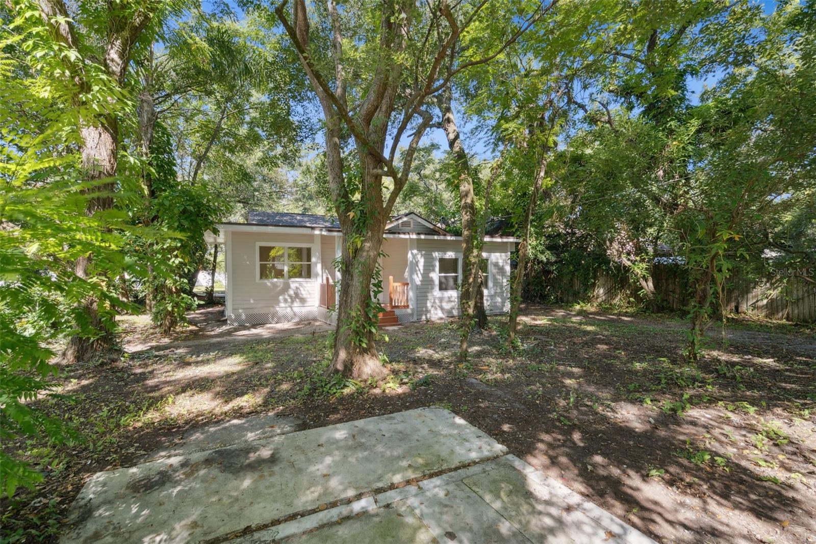 Image 34 of 41 For 2415 Laurel Avenue
