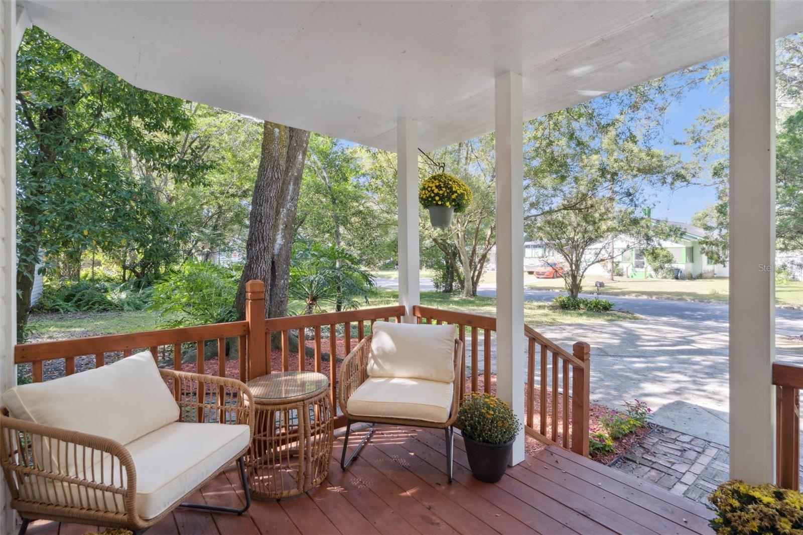 Image 4 of 41 For 2415 Laurel Avenue