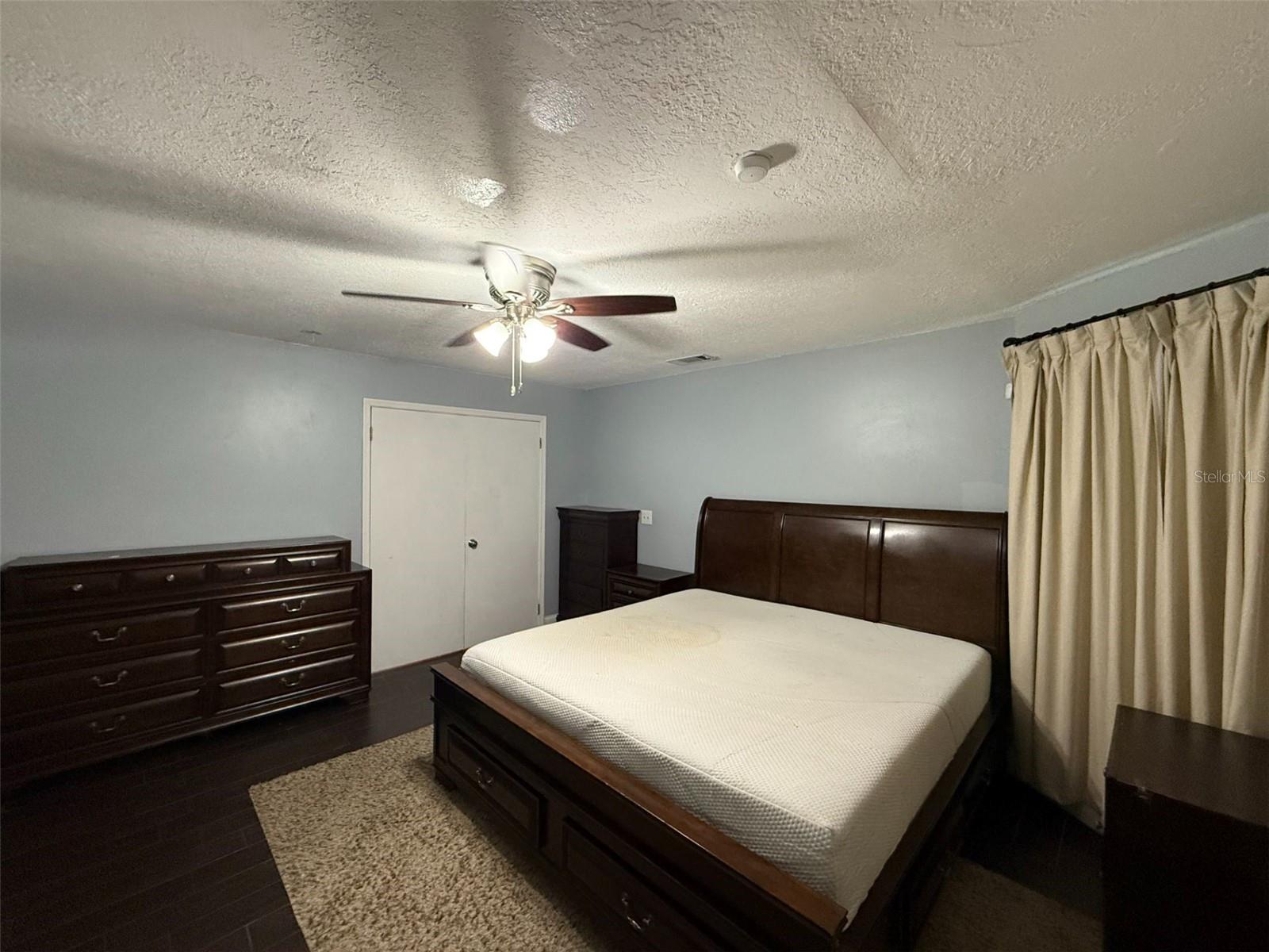 Image 11 of 23 For 303 Silver Pine Drive