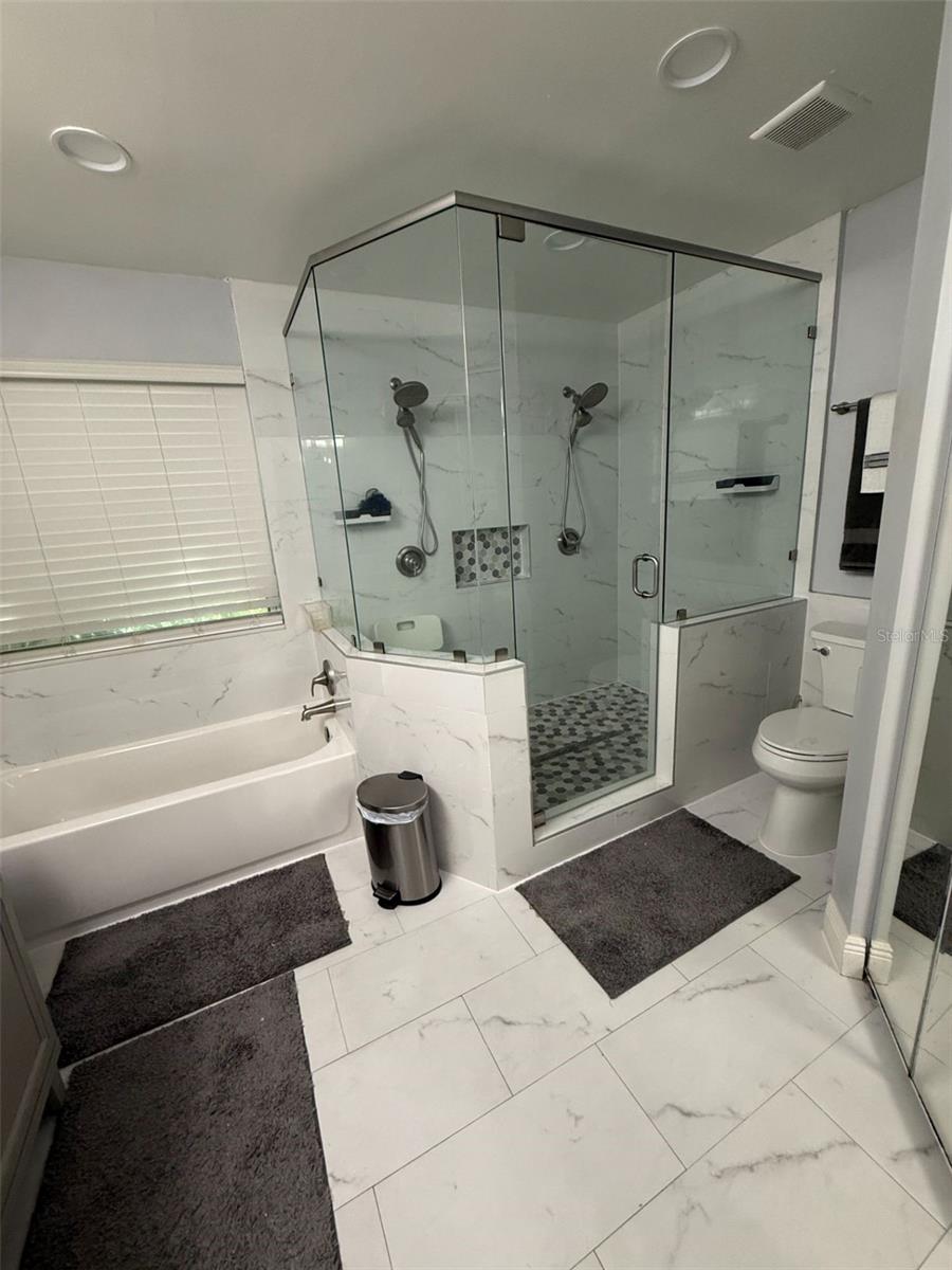 Image 13 of 23 For 303 Silver Pine Drive
