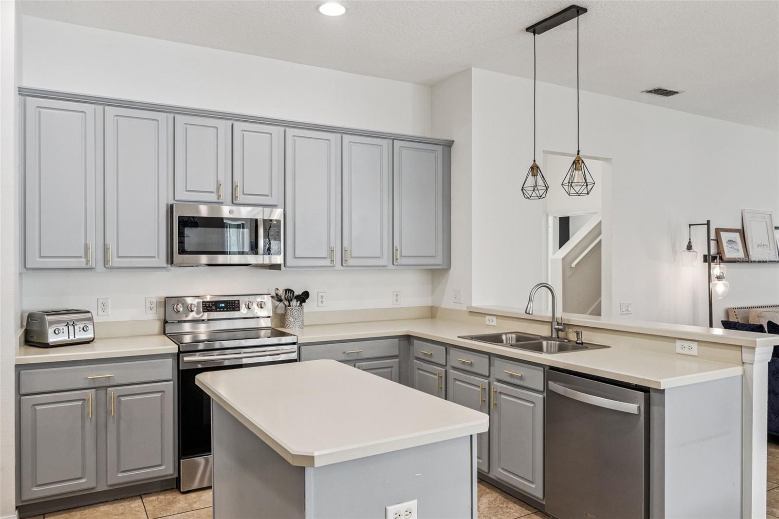 Image 11 of 55 For 11162 Ledgement Lane