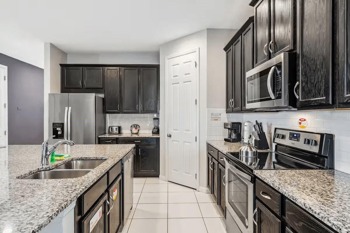 Image 13 of 81 For 1820 Sandy Park Trail