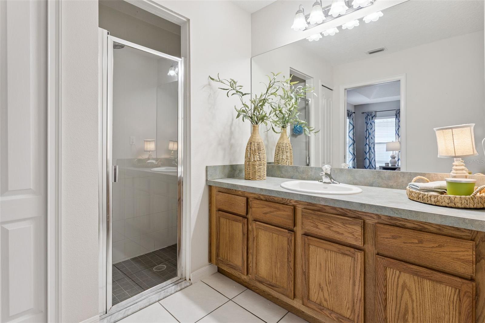 Image 14 of 27 For 165 Quail Oaks Circle
