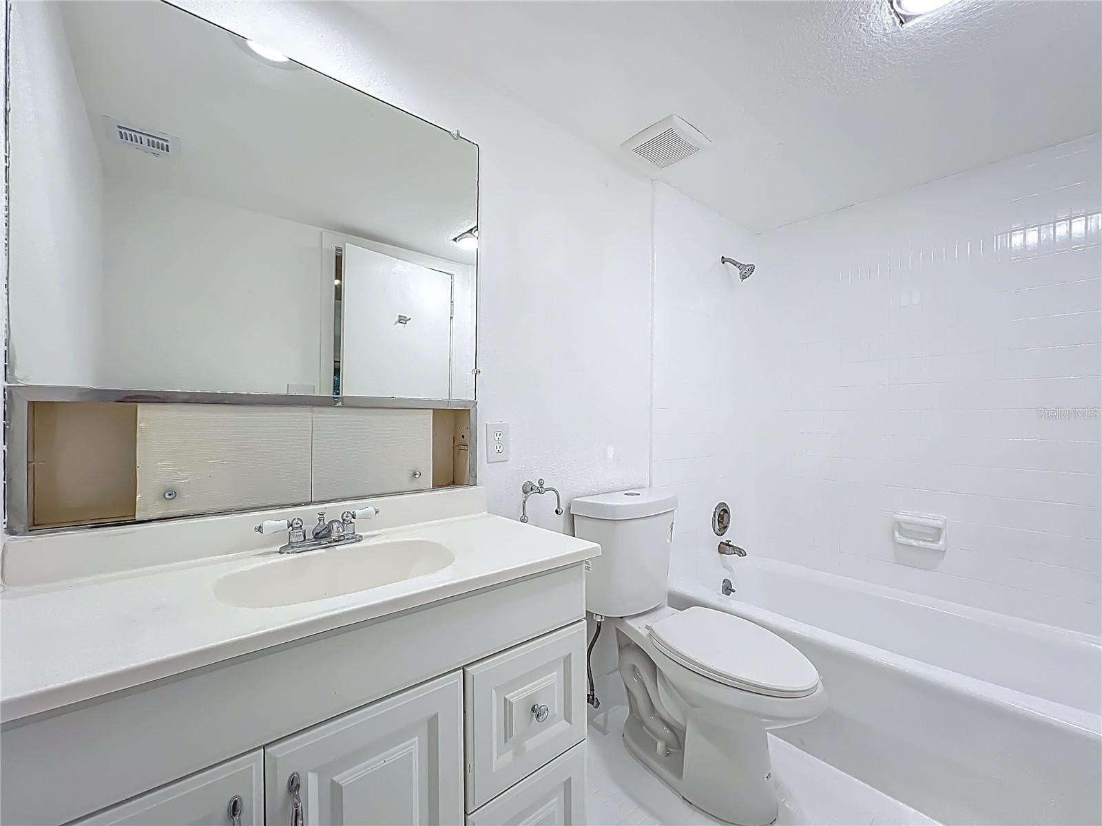 Image 26 of 54 For 205 Crown Oaks Way 202