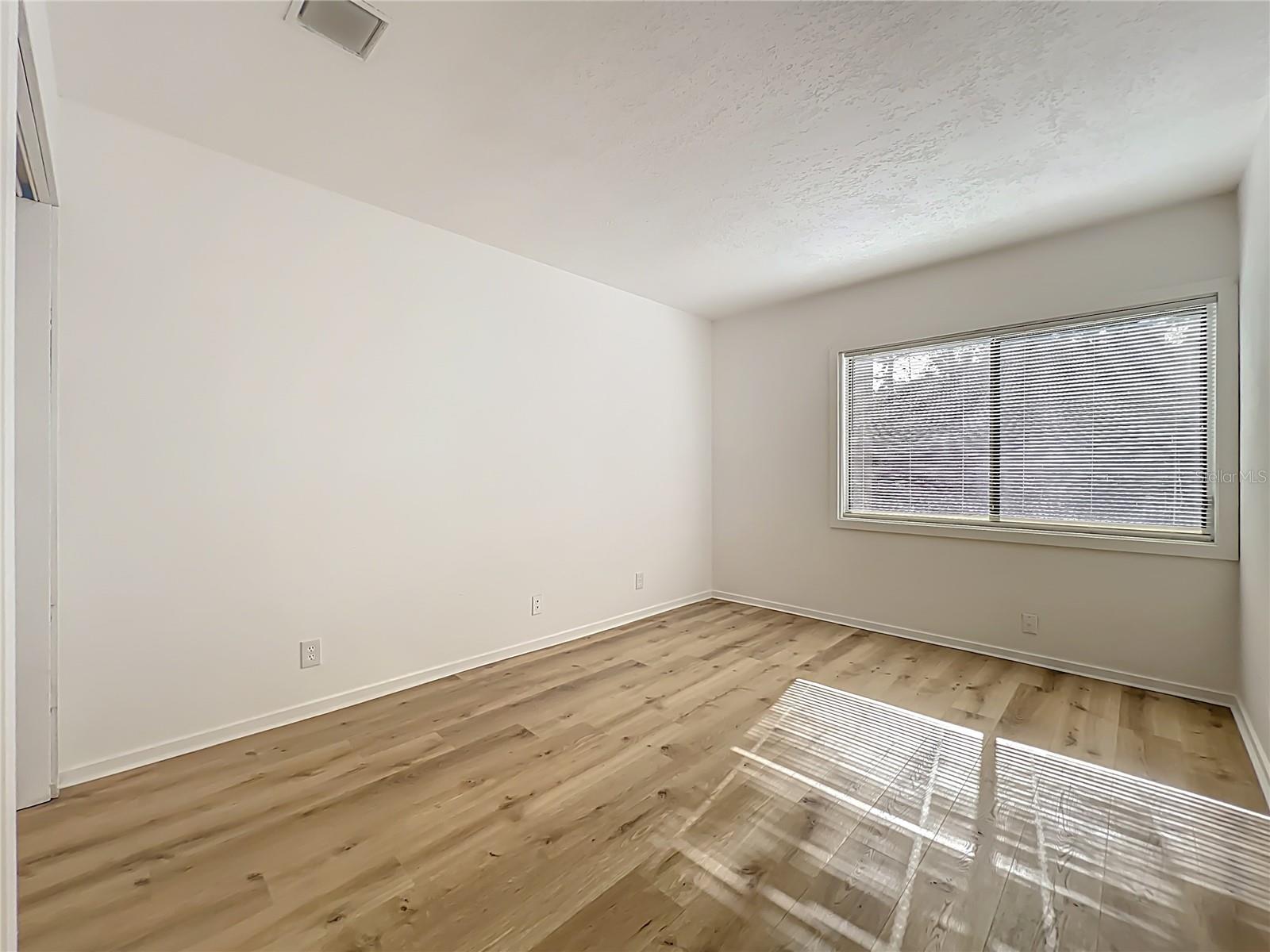 Image 31 of 54 For 205 Crown Oaks Way 202