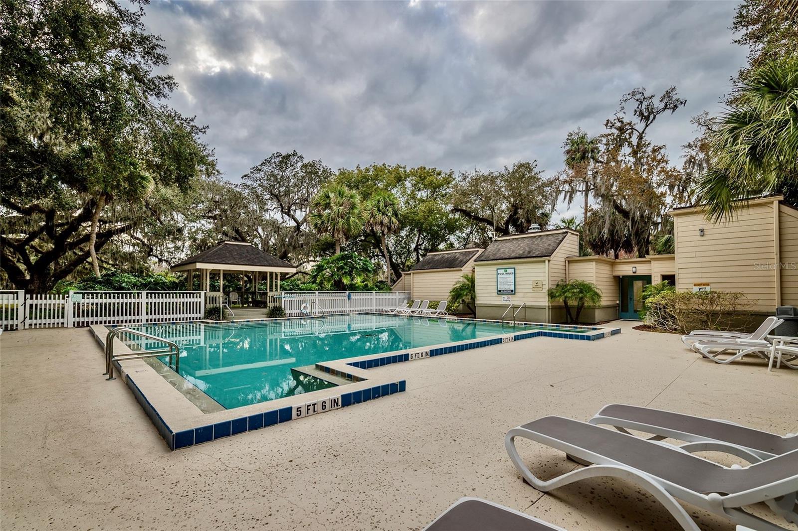 Image 41 of 54 For 205 Crown Oaks Way 202