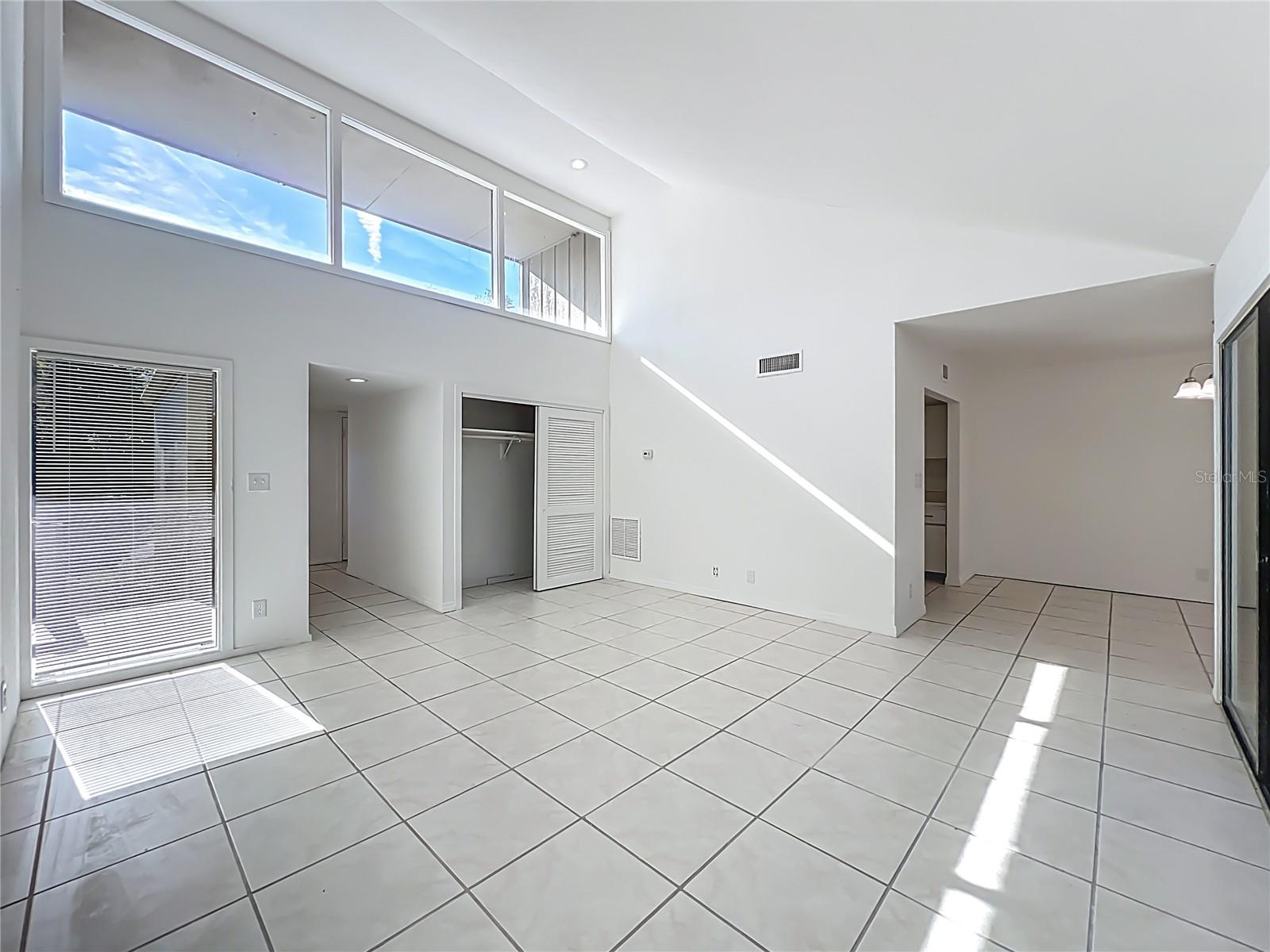 Image 5 of 54 For 205 Crown Oaks Way 202