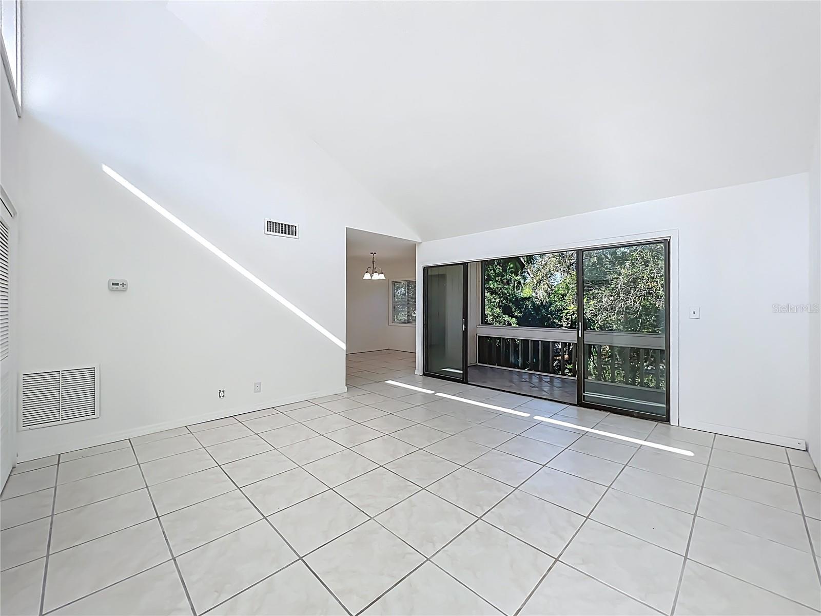 Image 7 of 54 For 205 Crown Oaks Way 202