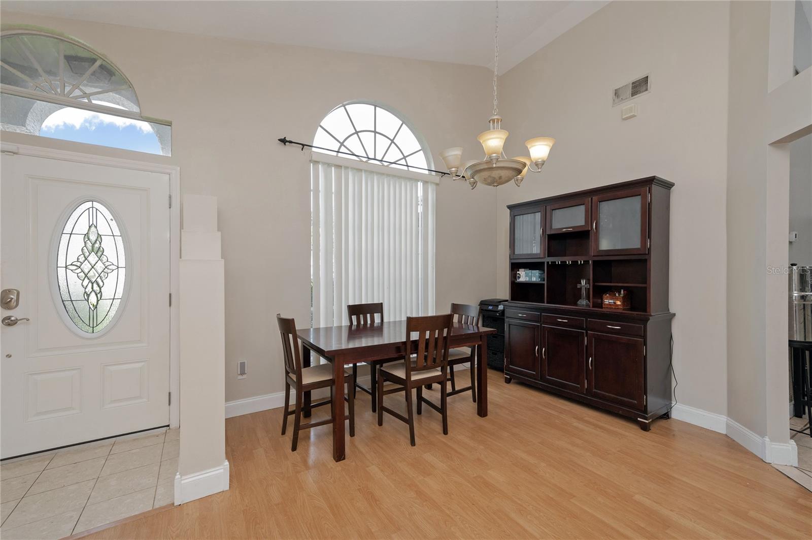 Image 11 of 34 For 6126 Brookhill Circle