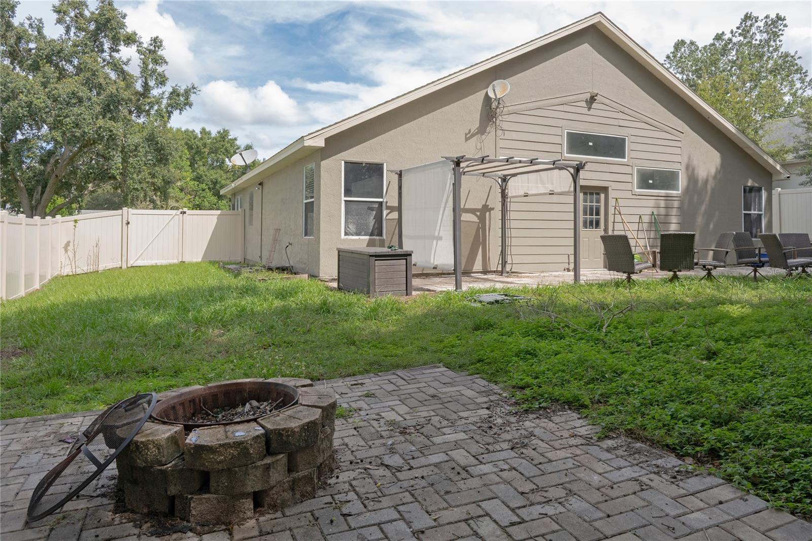 Image 14 of 34 For 6126 Brookhill Circle