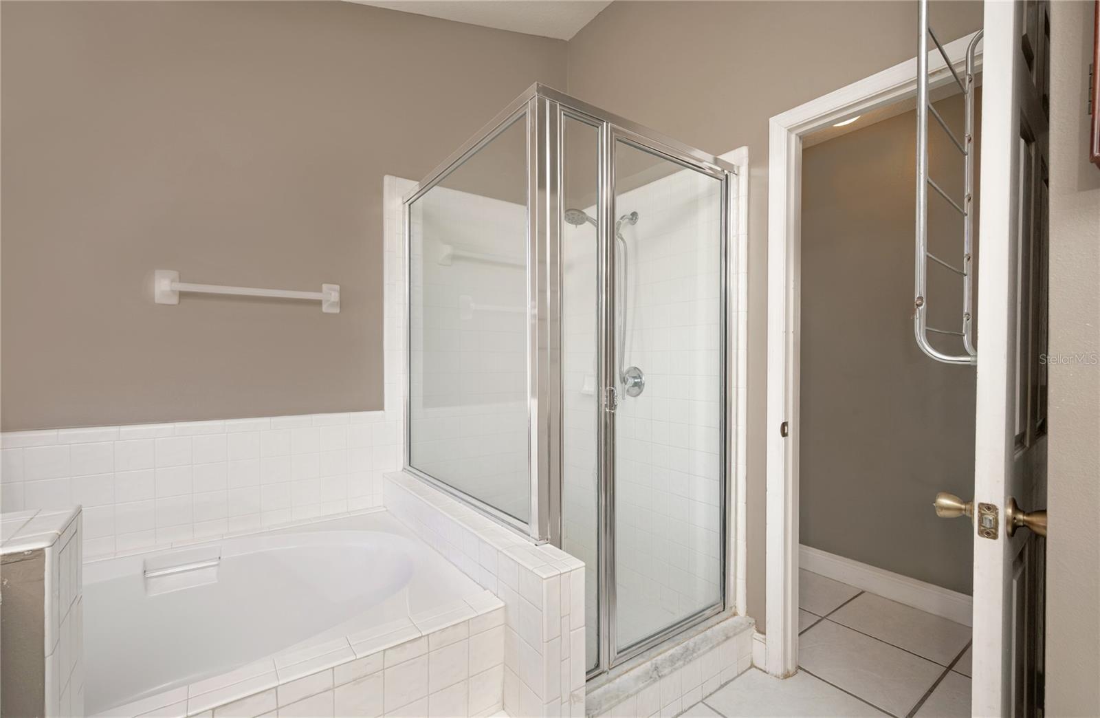 Image 24 of 34 For 6126 Brookhill Circle