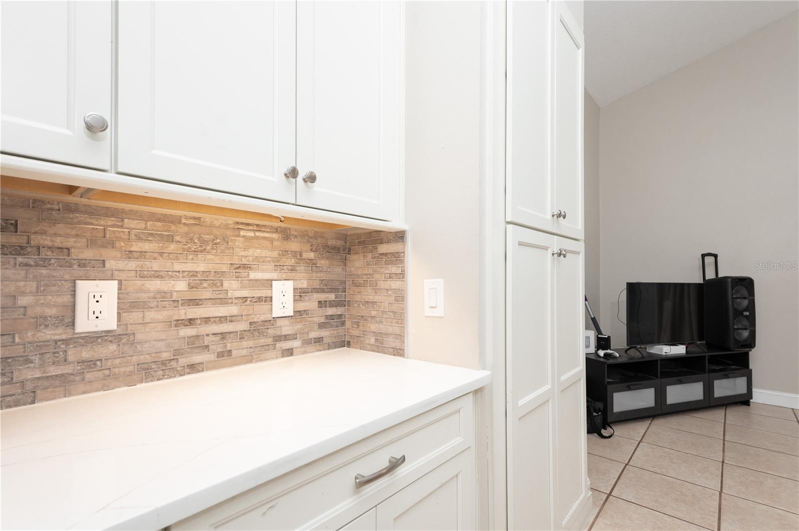 Image 31 of 34 For 6126 Brookhill Circle