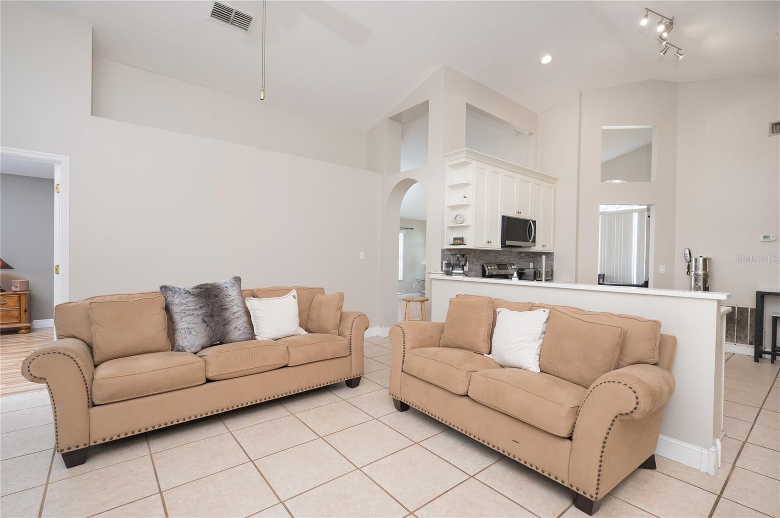 Image 4 of 34 For 6126 Brookhill Circle