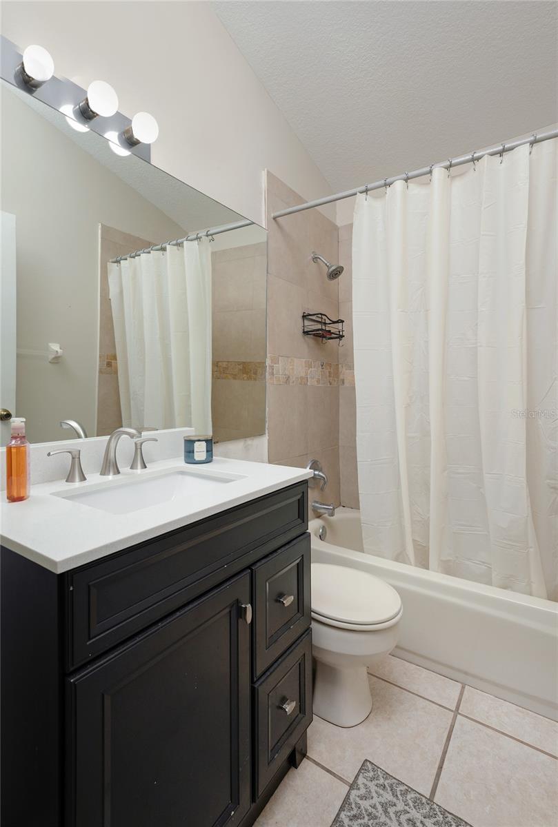 Image 7 of 34 For 6126 Brookhill Circle
