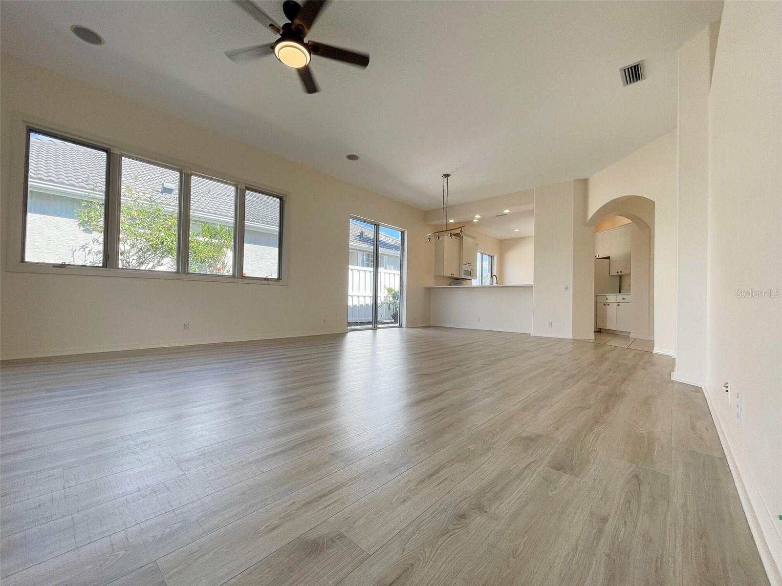 Image 11 of 43 For 8515 53rd Place E