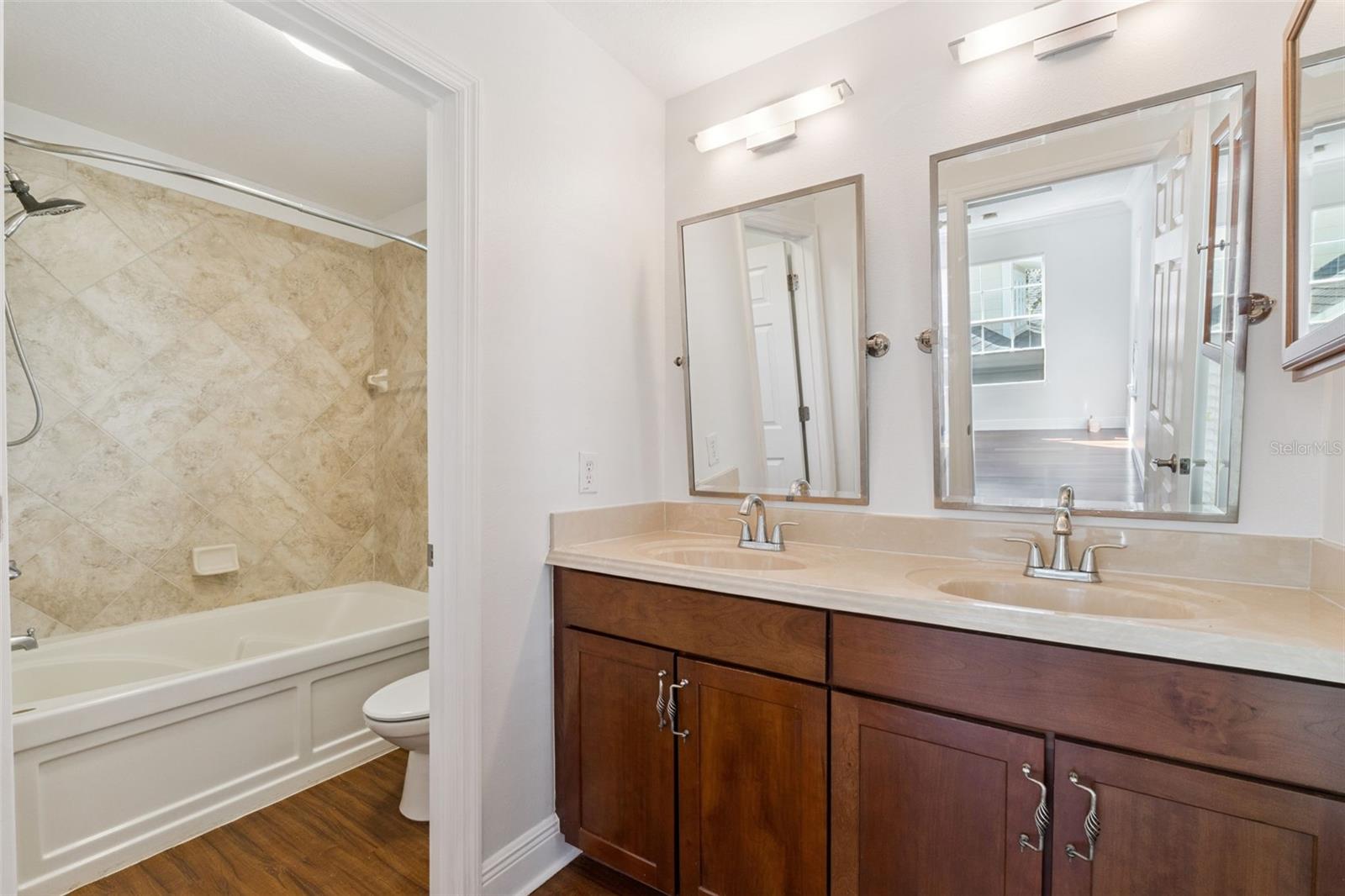 Image 33 of 91 For 5356 Penway Drive