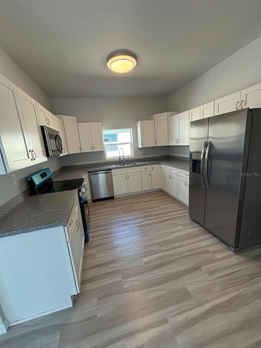 Image 7 of 14 For 1466 Las Villas Boulevard