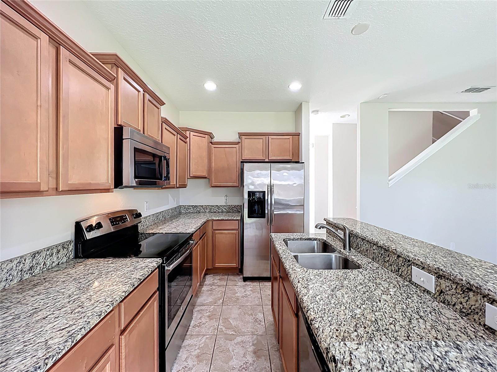 Image 10 of 44 For 10811 Savannah Landing Cir