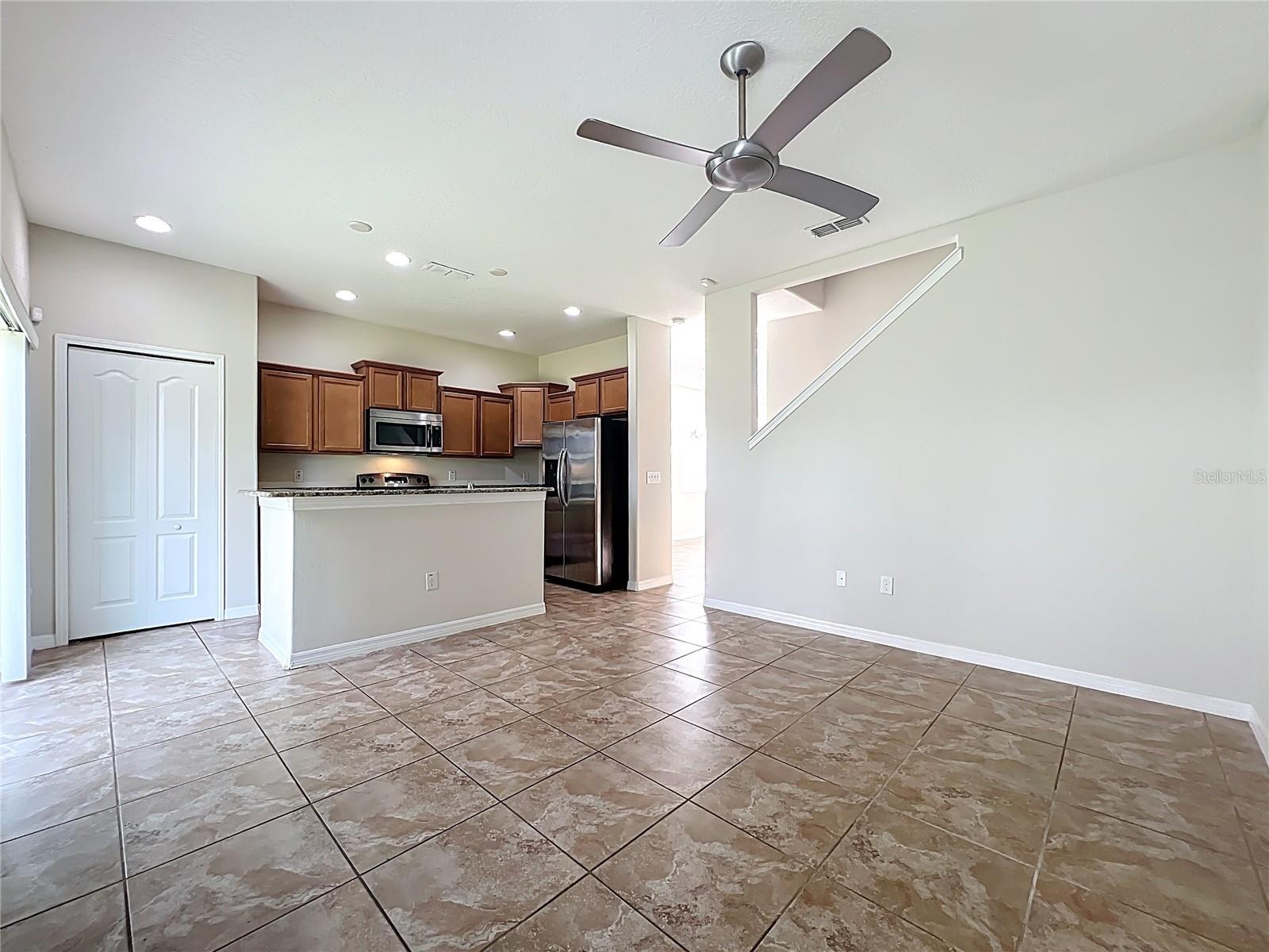 Image 12 of 44 For 10811 Savannah Landing Cir