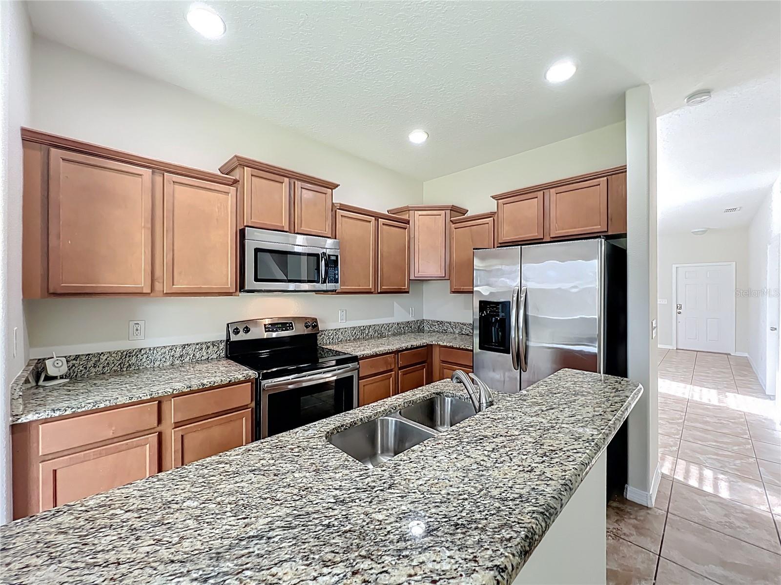 Image 13 of 44 For 10811 Savannah Landing Cir