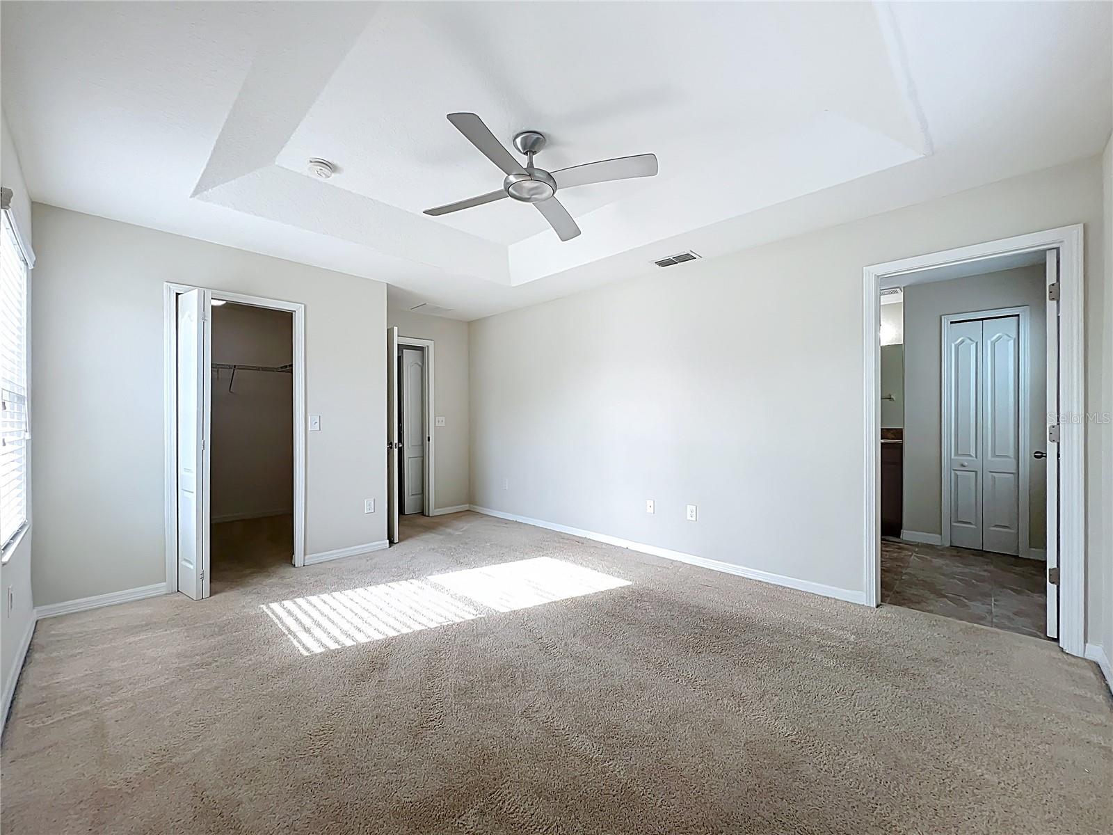 Image 22 of 44 For 10811 Savannah Landing Cir
