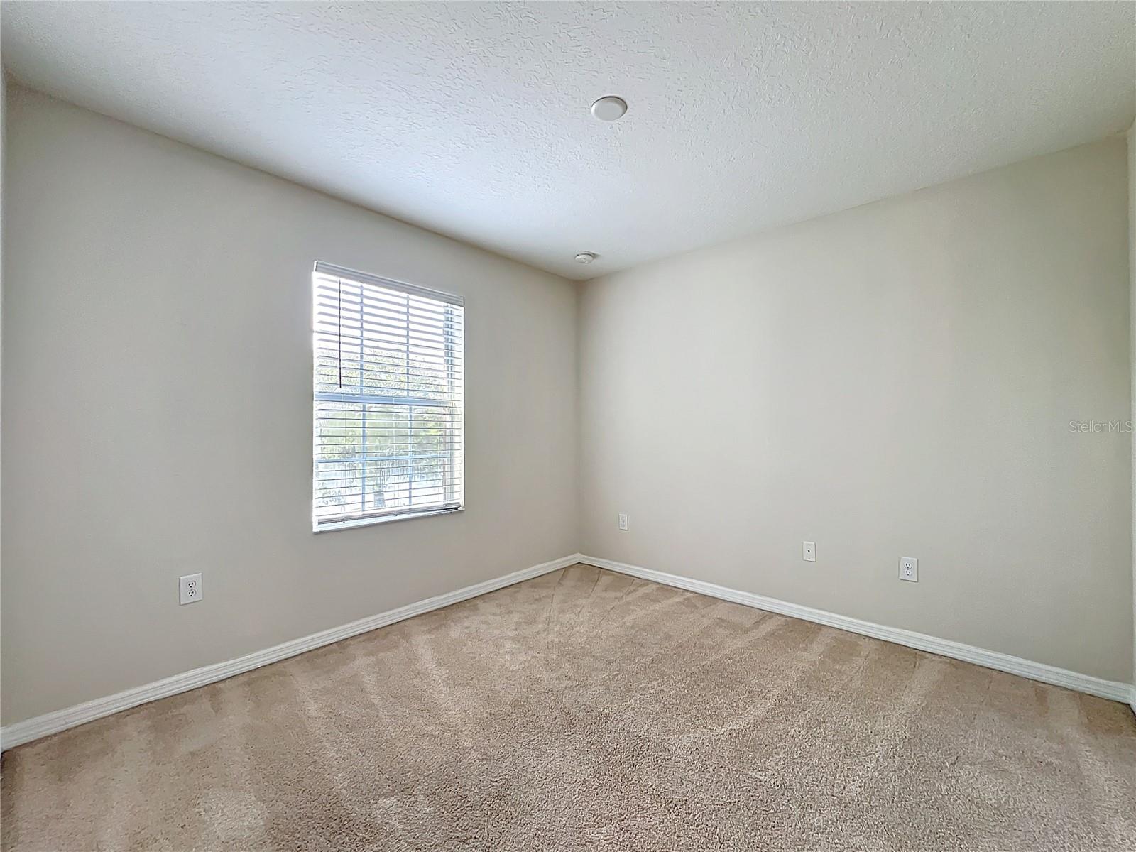 Image 28 of 44 For 10811 Savannah Landing Cir