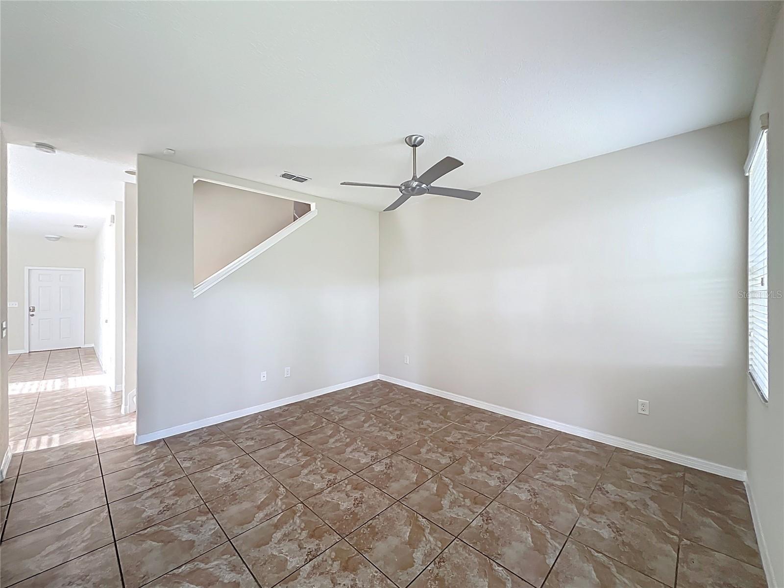 Image 33 of 44 For 10811 Savannah Landing Cir