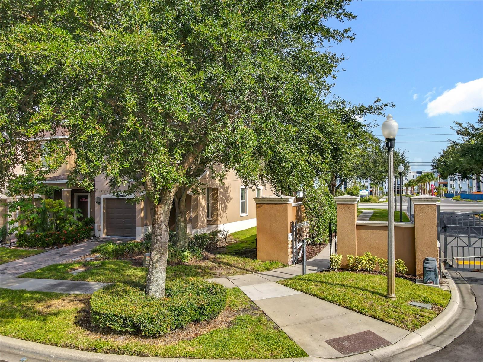 Image 42 of 44 For 10811 Savannah Landing Cir