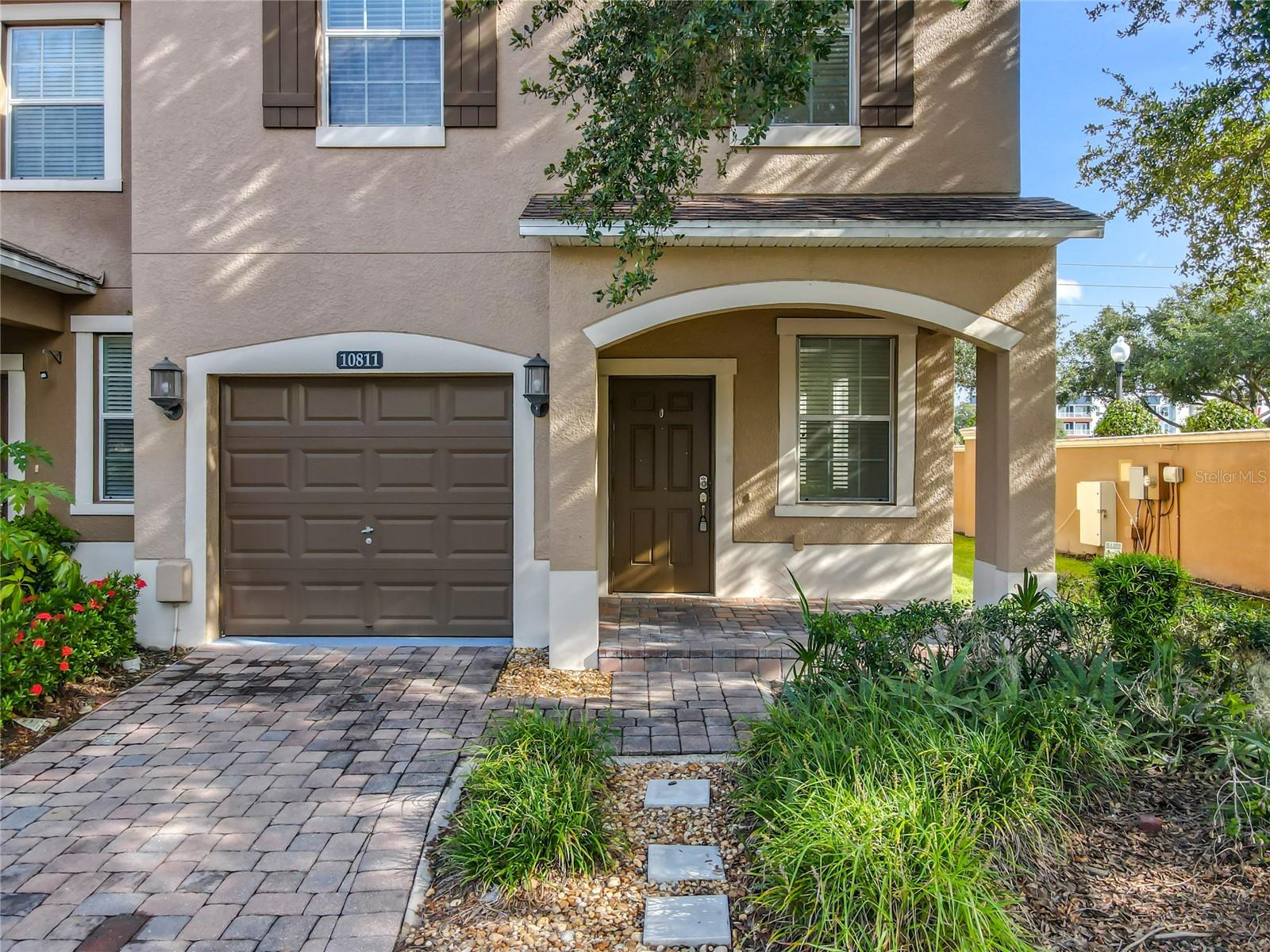 Image 8 of 44 For 10811 Savannah Landing Cir