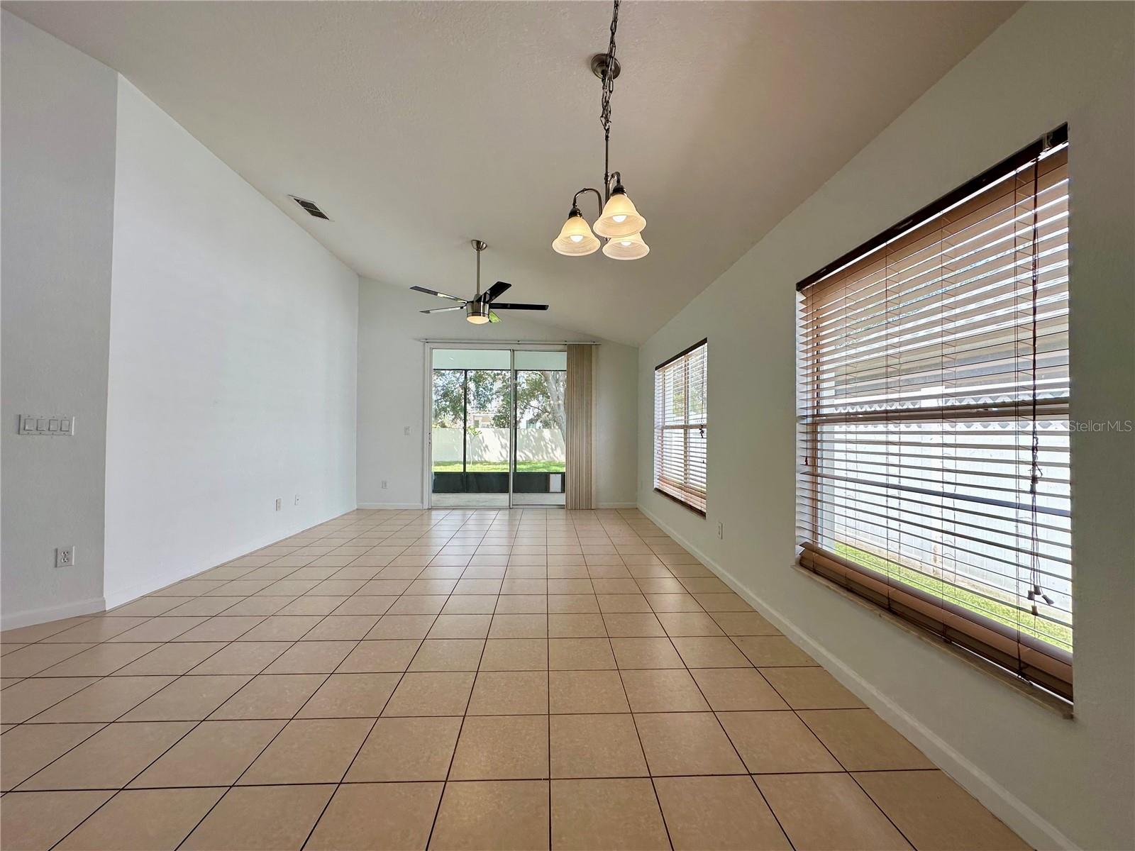 Image 11 of 36 For 2851 Oconnell Drive