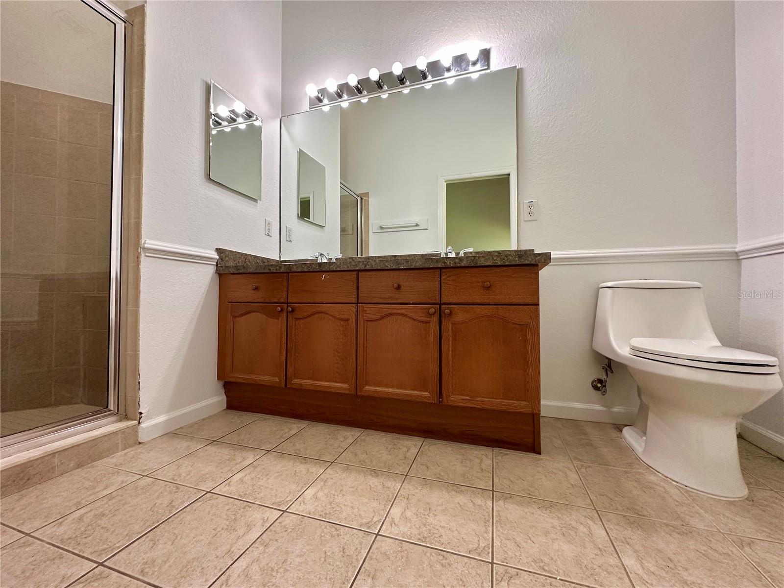Image 14 of 36 For 2851 Oconnell Drive