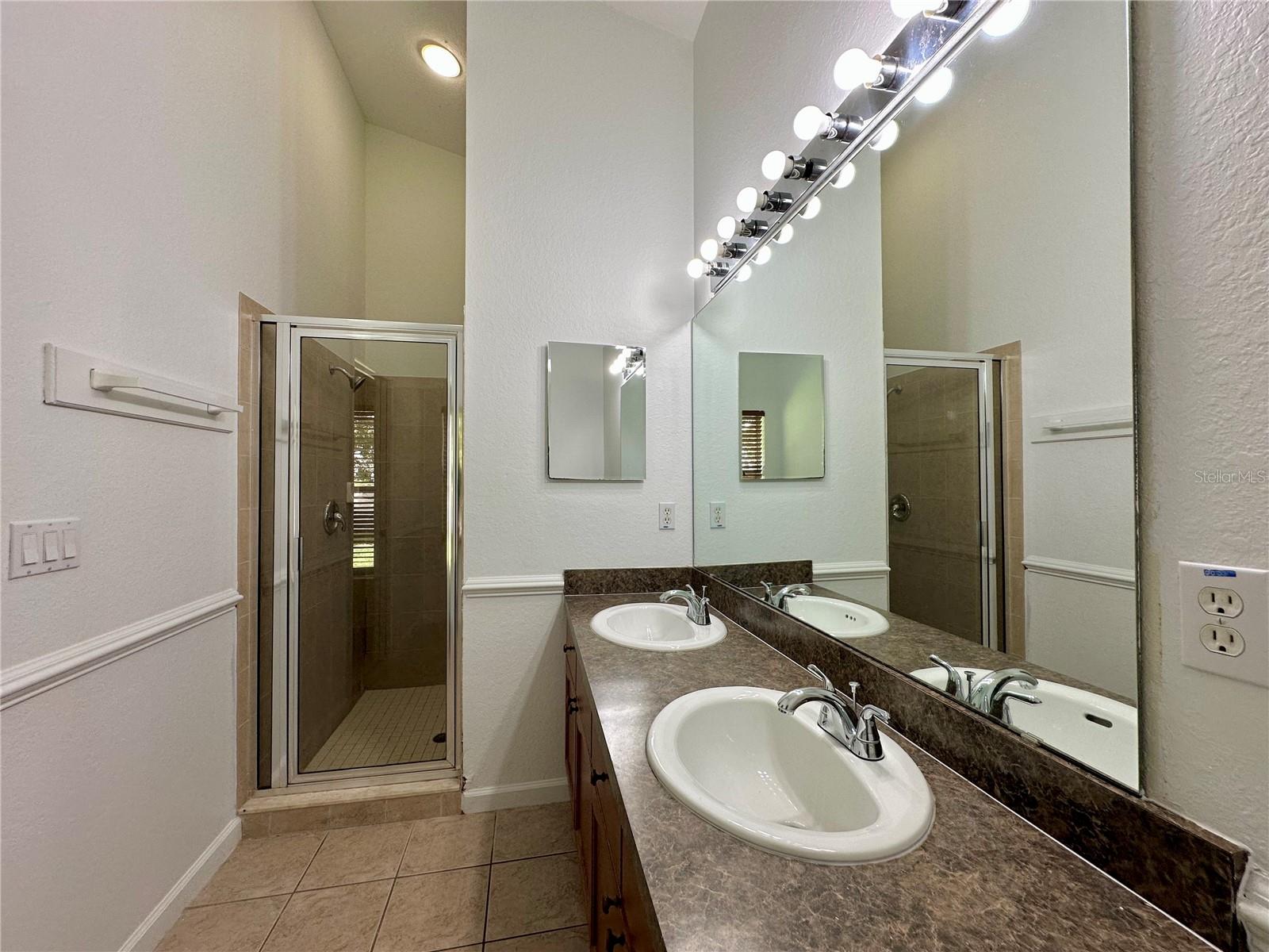 Image 15 of 36 For 2851 Oconnell Drive