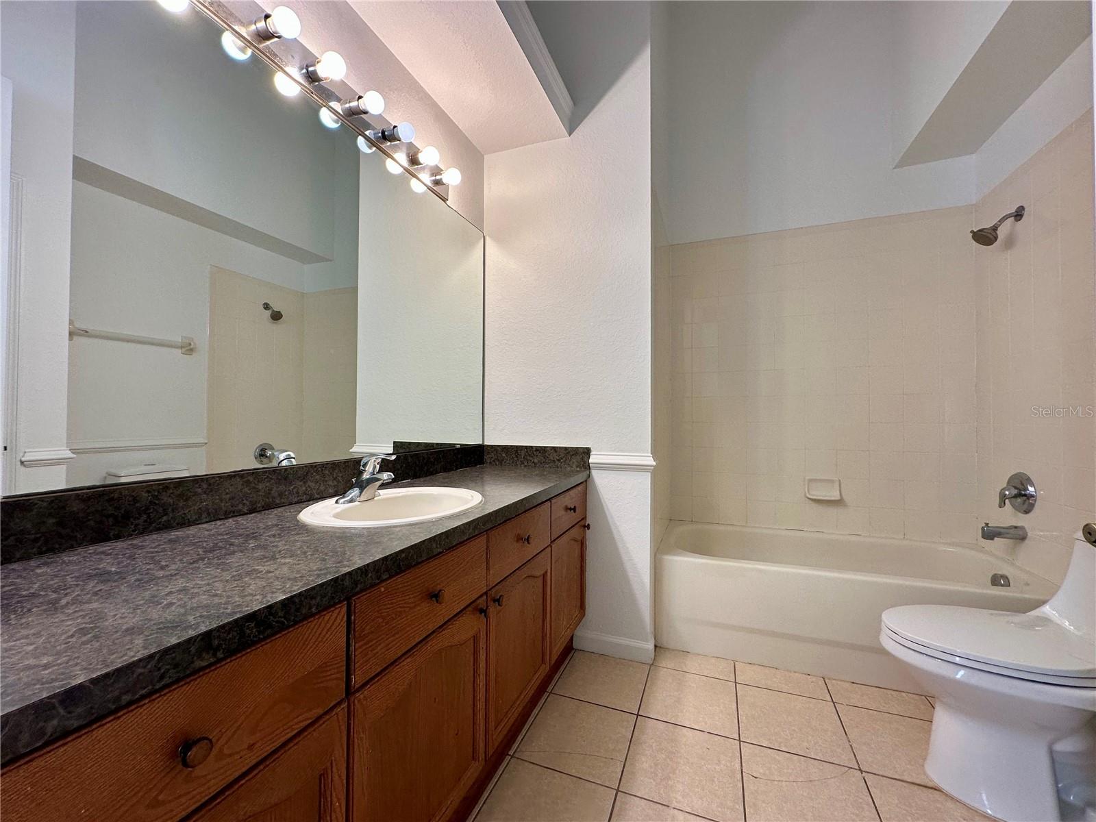 Image 18 of 36 For 2851 Oconnell Drive