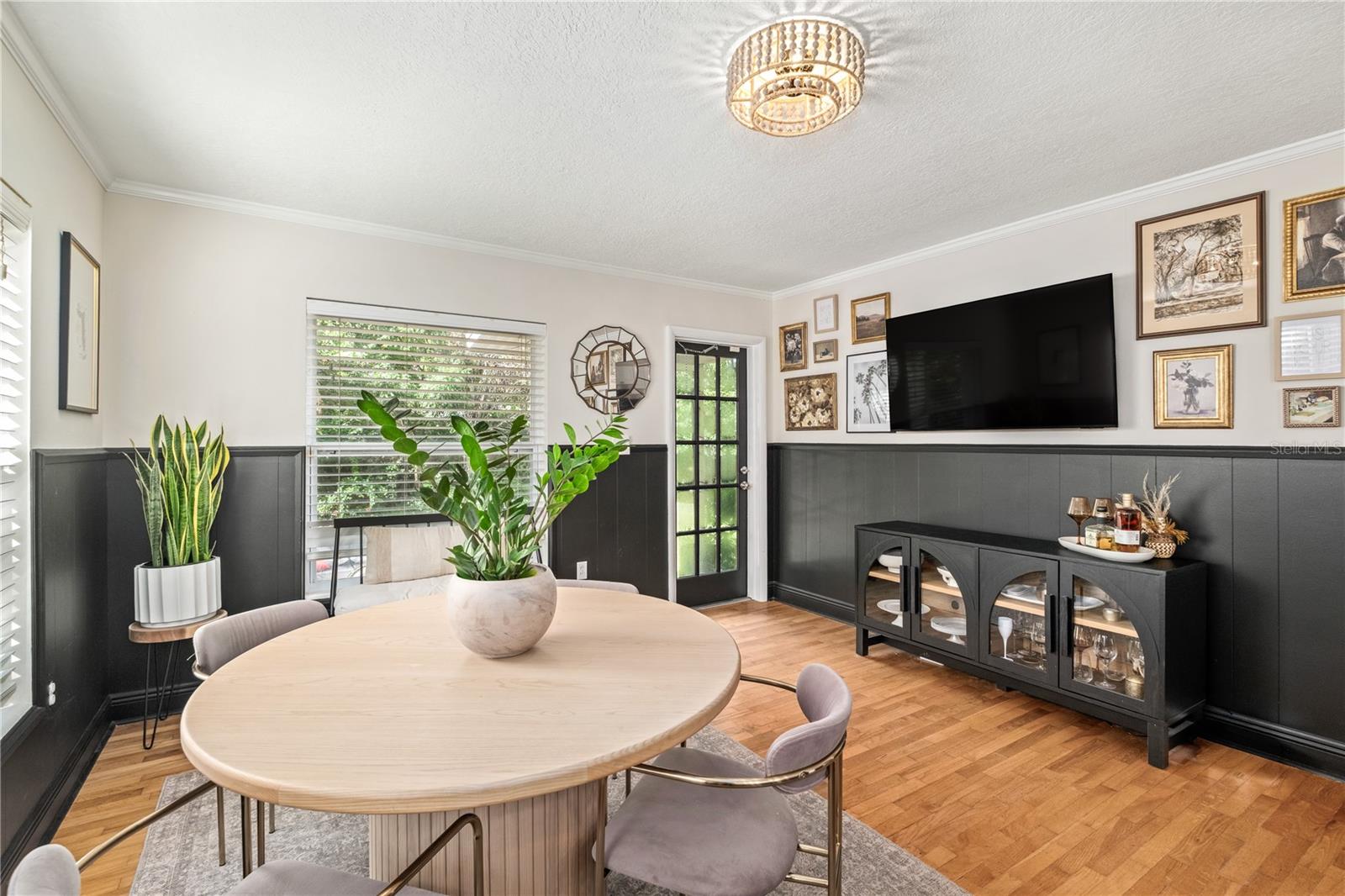 Image 11 of 31 For 1437 Knollwood Street