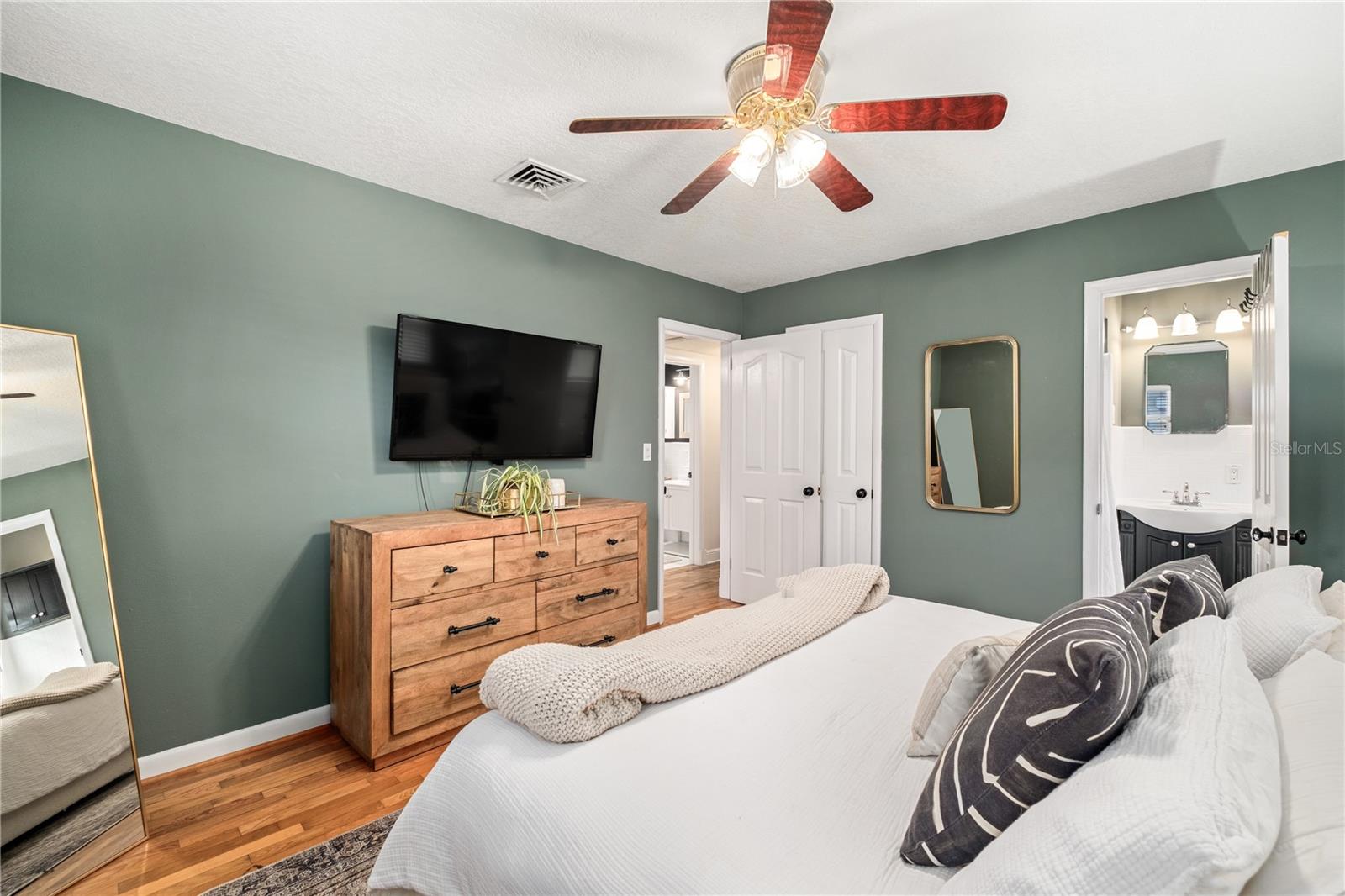 Image 21 of 31 For 1437 Knollwood Street